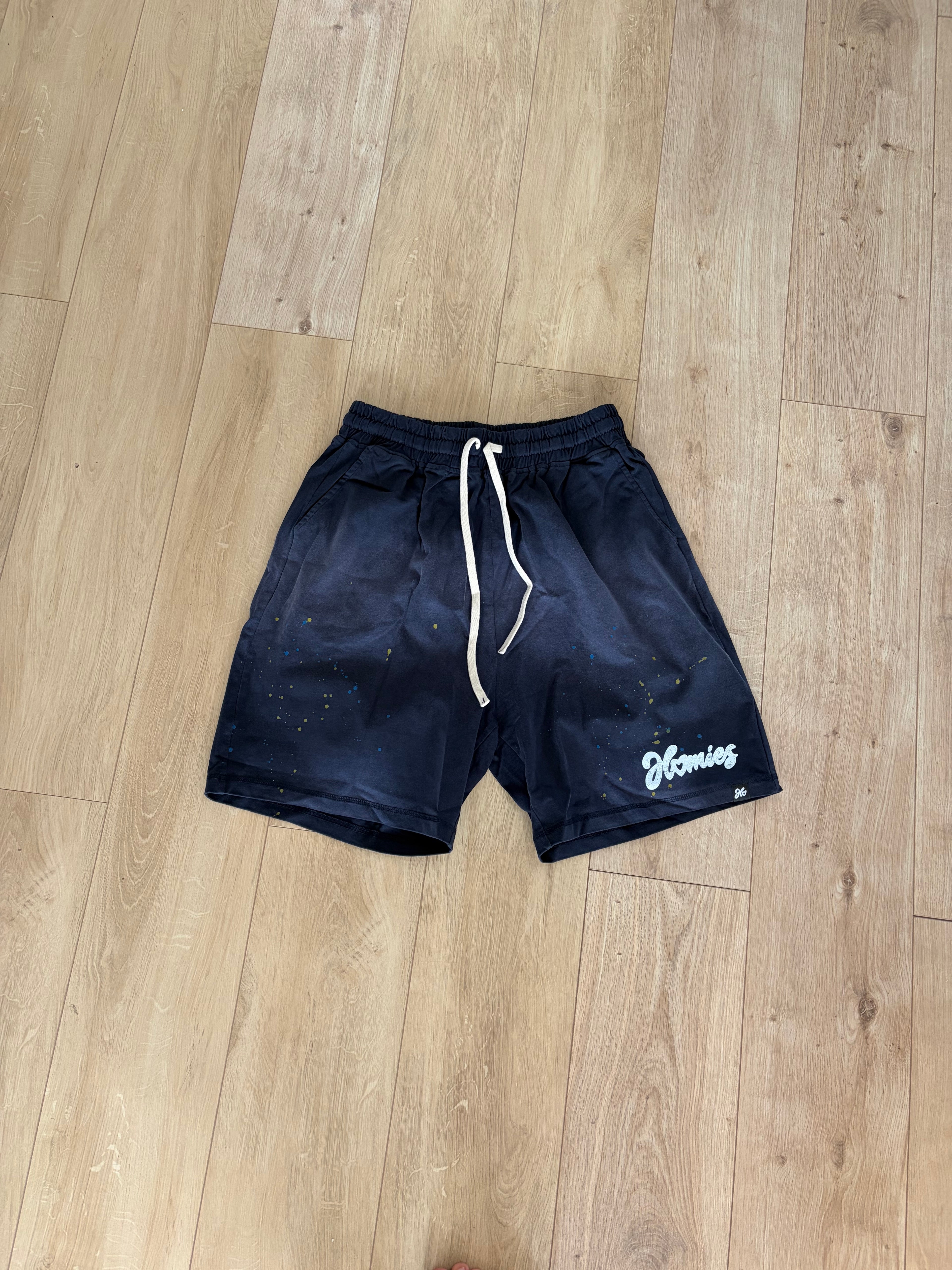 HOMIES GALLERY SHORTS