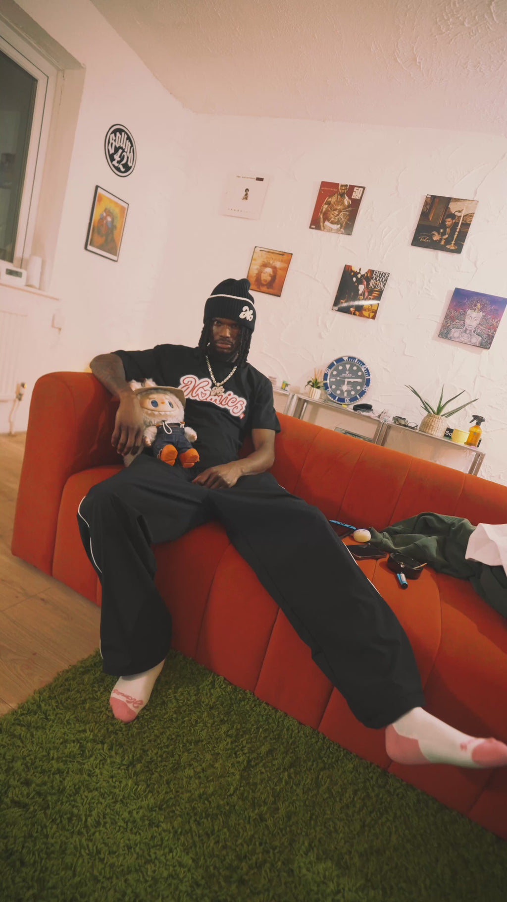 HOMIES STITCH APPLIQUE TEE [BLACK]